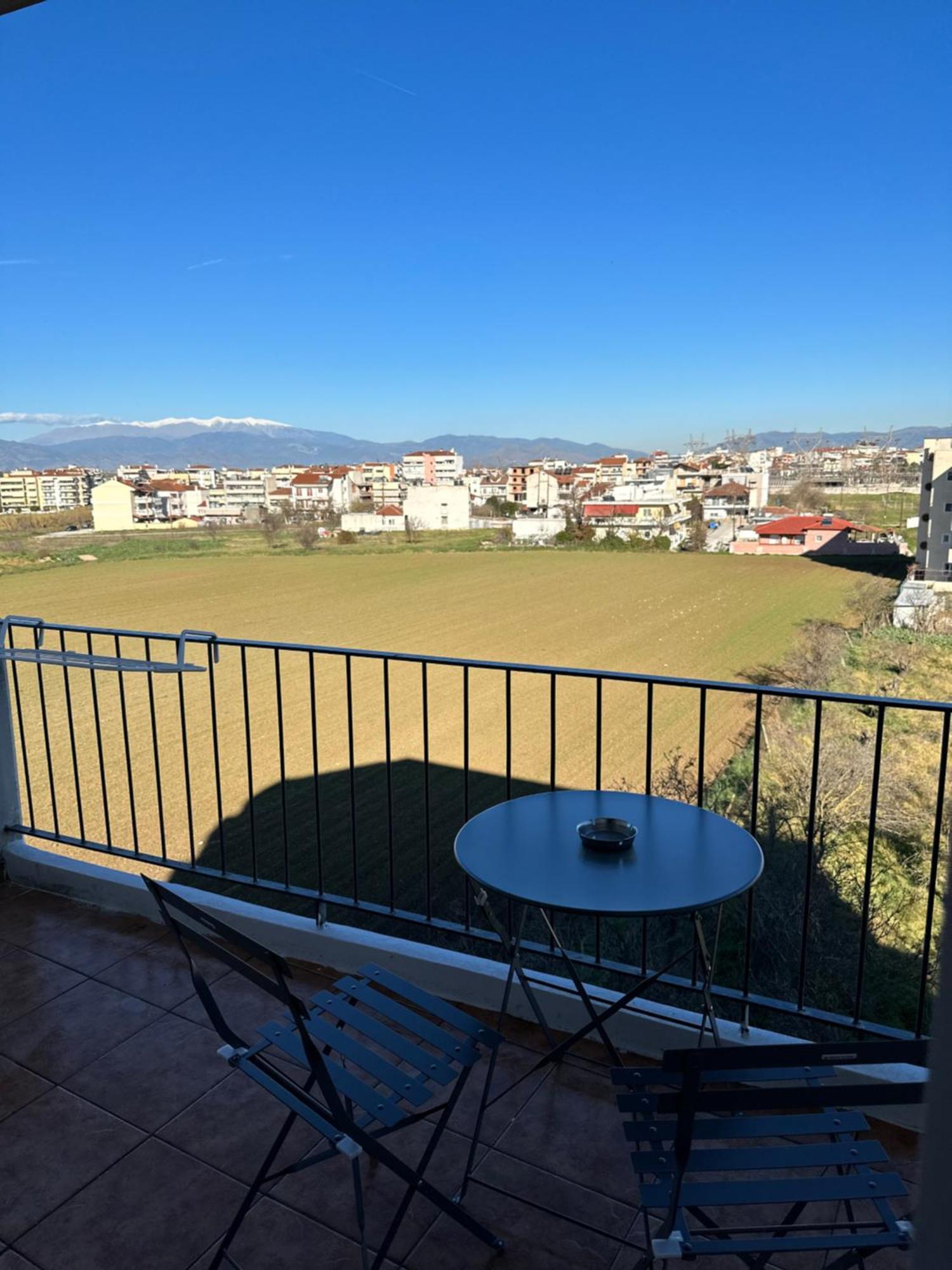 Νεάπολη Apartment Larissa Exterior photo